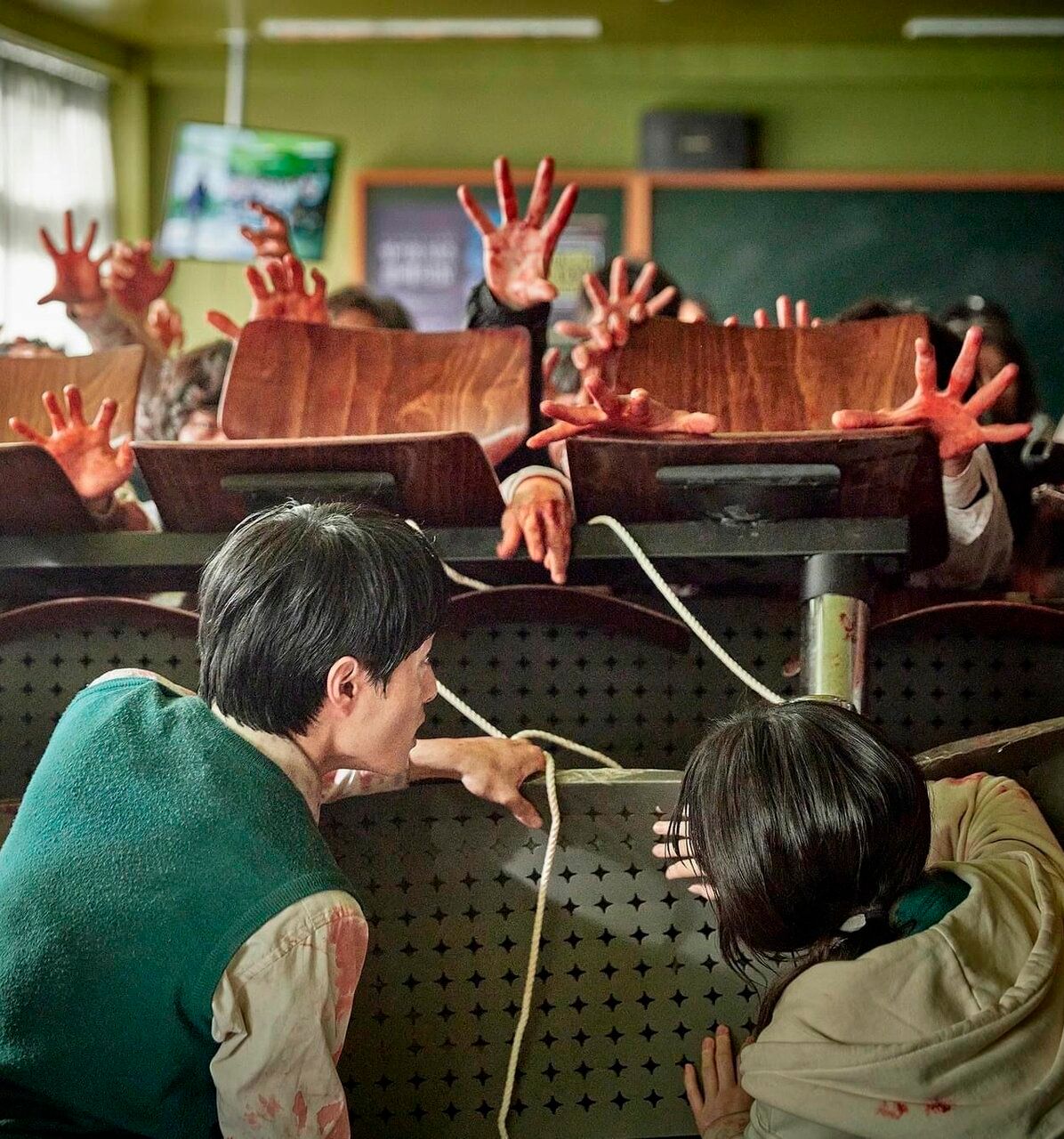 «Мы все мертвы» в топах Netflix — так ли хороша новая корейская зомби-драма