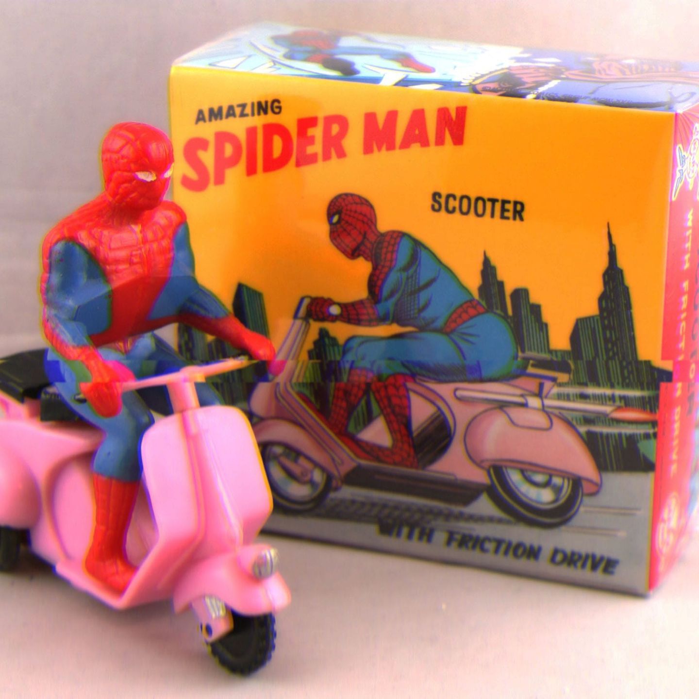 Адвокат из Лос-Анджелеса продаёт коллекцию Человека-паука, чтобы обеспечить семью