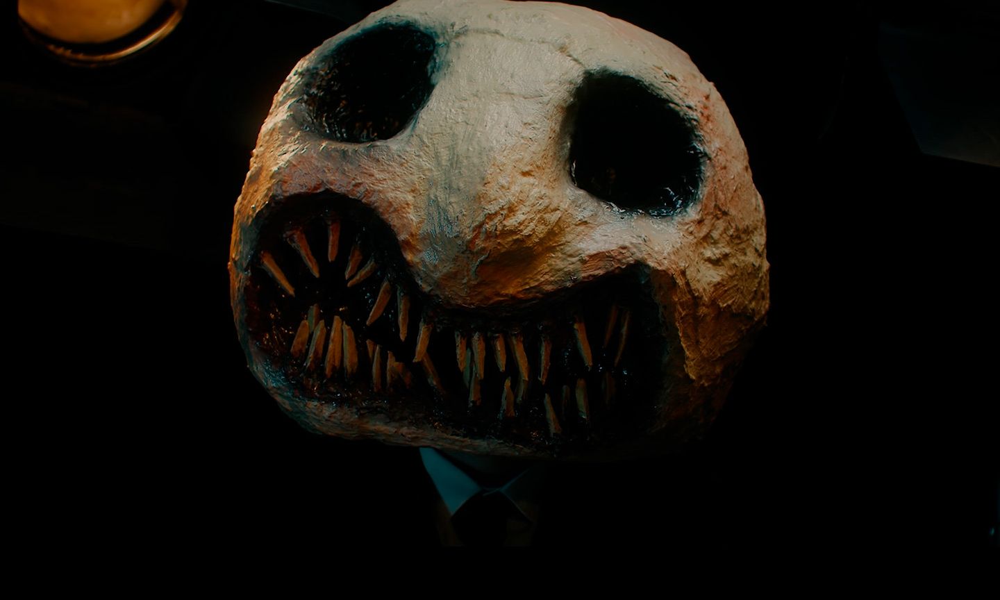 Фанаты сняли короткометражку по мотивам видеоигры Buckshot Roulette