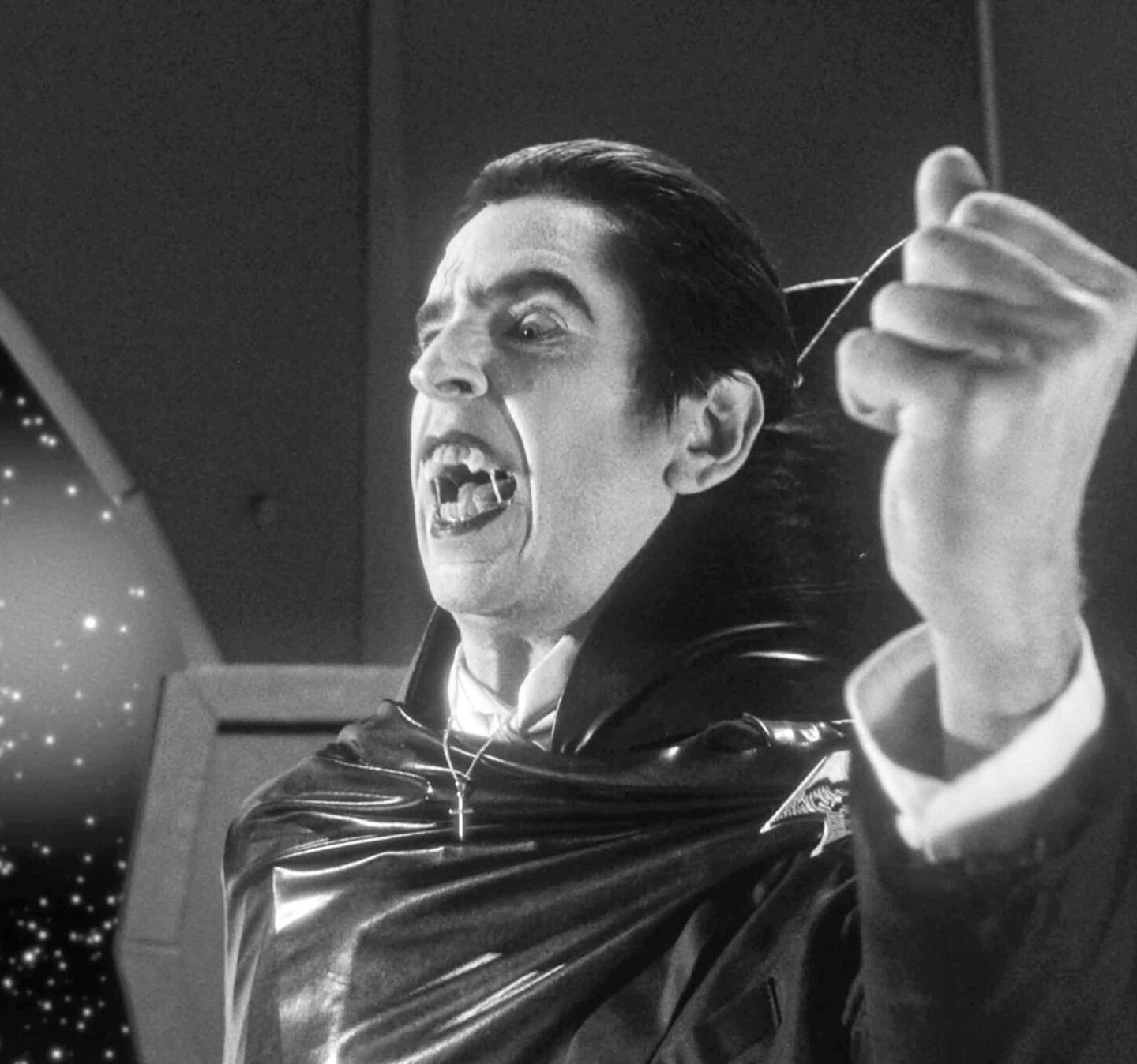 «Вампиры-зомби... из космоса!»: признание в любви фильмам Эда Вуда и прочему трешаку