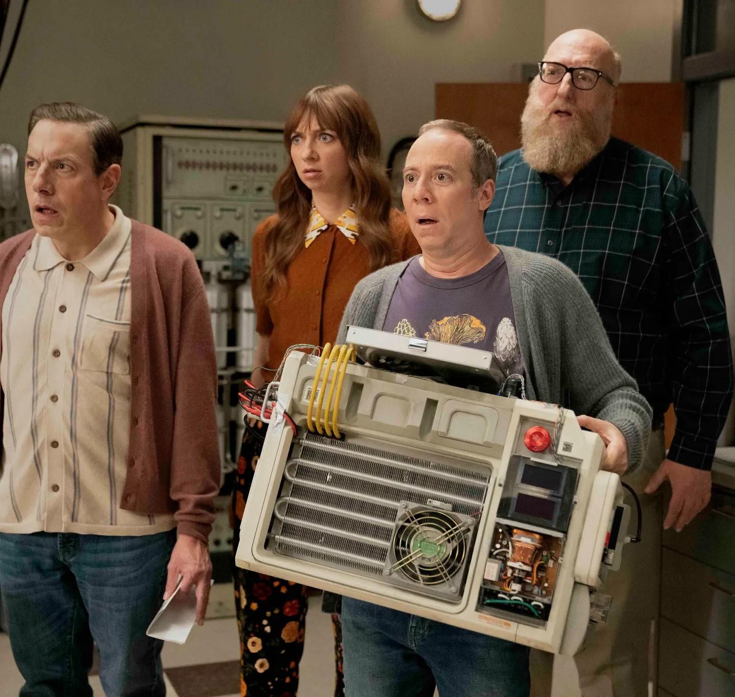 Первые кадры «Стюарт Блум не смог спасти вселенную» — спин-оффа «Теории большого взрыва»