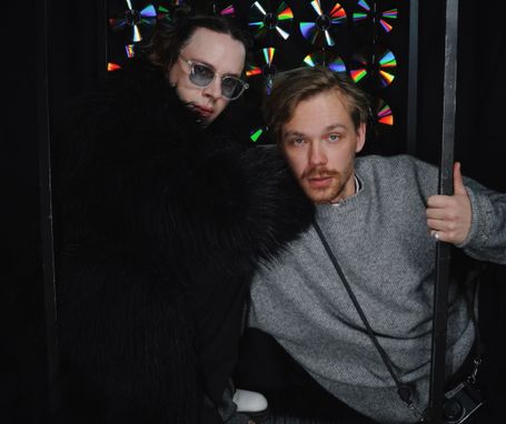 Интервью с Романом Евдокимовым и Васей Михайловым о клипе «Как хорошо» группы «Бомба-Октябрь»