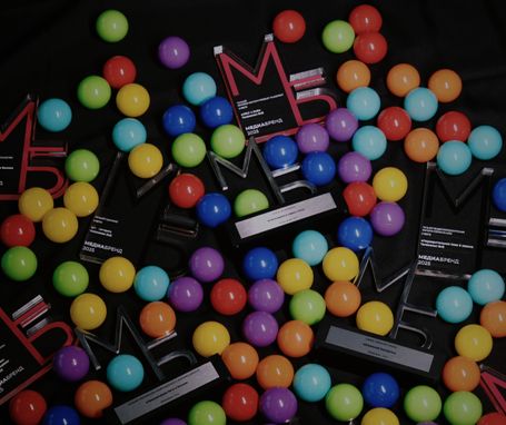 Телеканал 2х2 забрал 12 наград на премии «Медиабренд 2025»