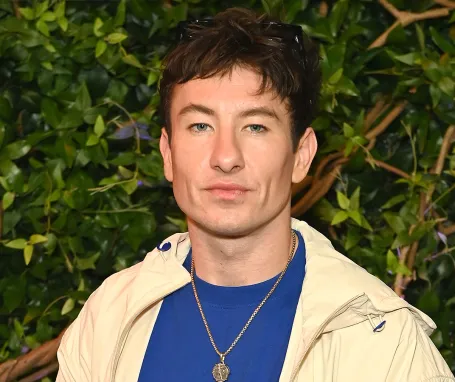 Барри Кеоган возглавит новое поколение «Острых козырьков» в фильме «Бессмертный человек»